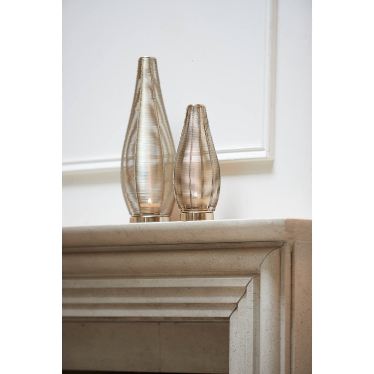 Suneka Medium Tealight - Shiny Gold Finish