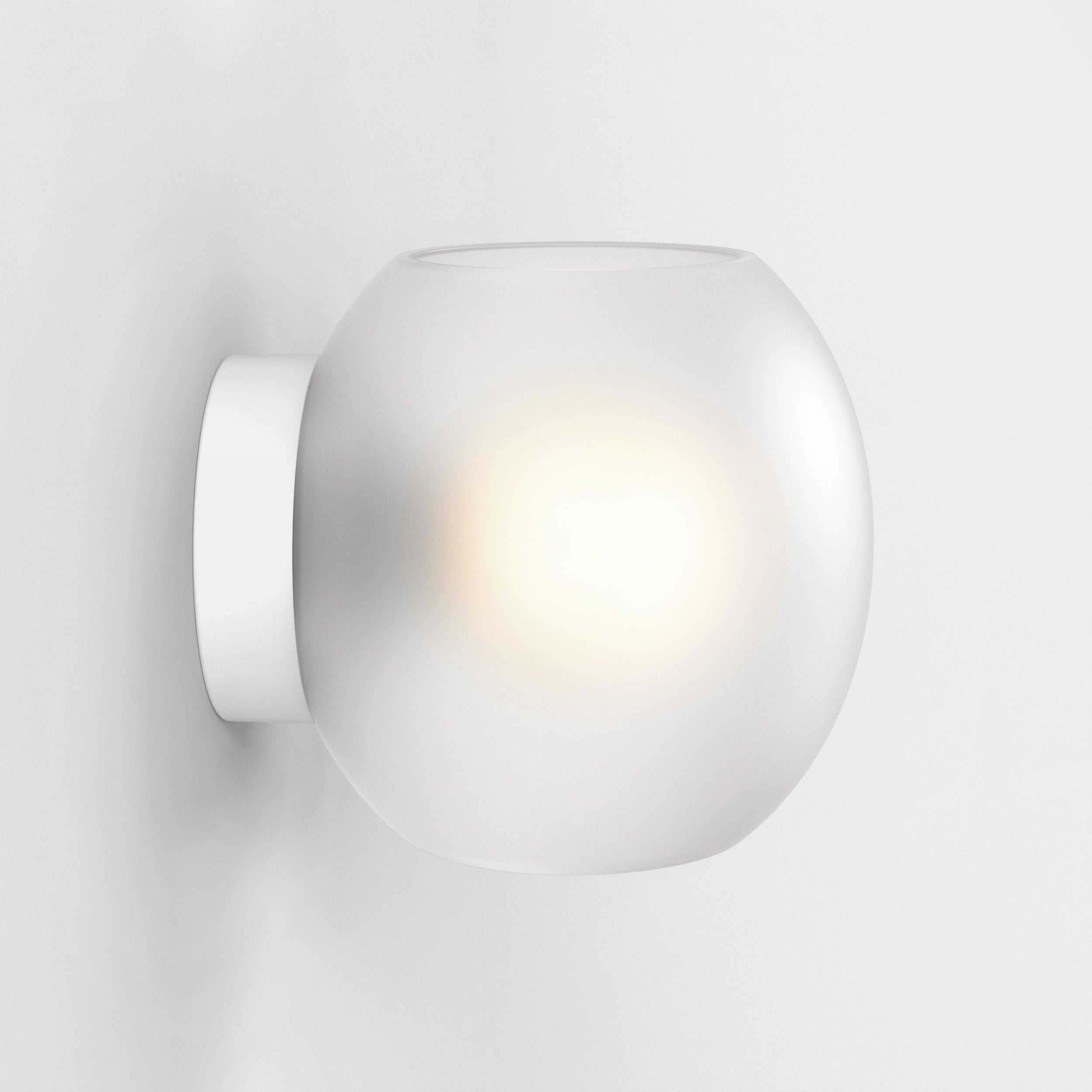 Luna Indoor Wall Light in Various Finishes E27 IP20