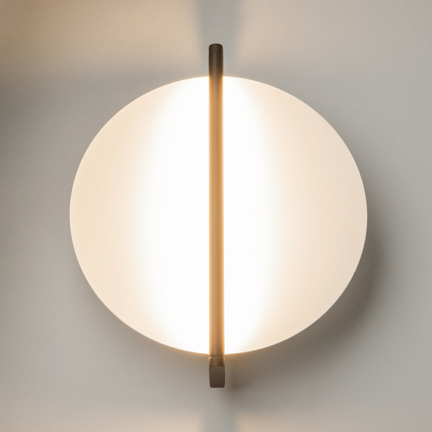 Mira Wall Lamp