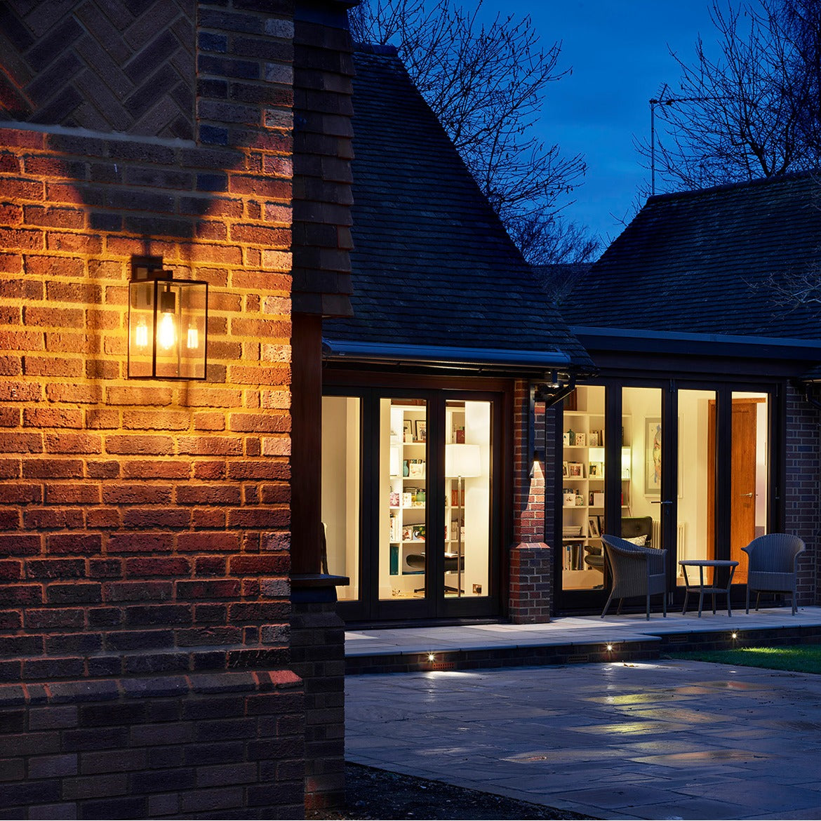 Box Outdoor Wall Lantern 270/350/450 IP23 - Matt Black