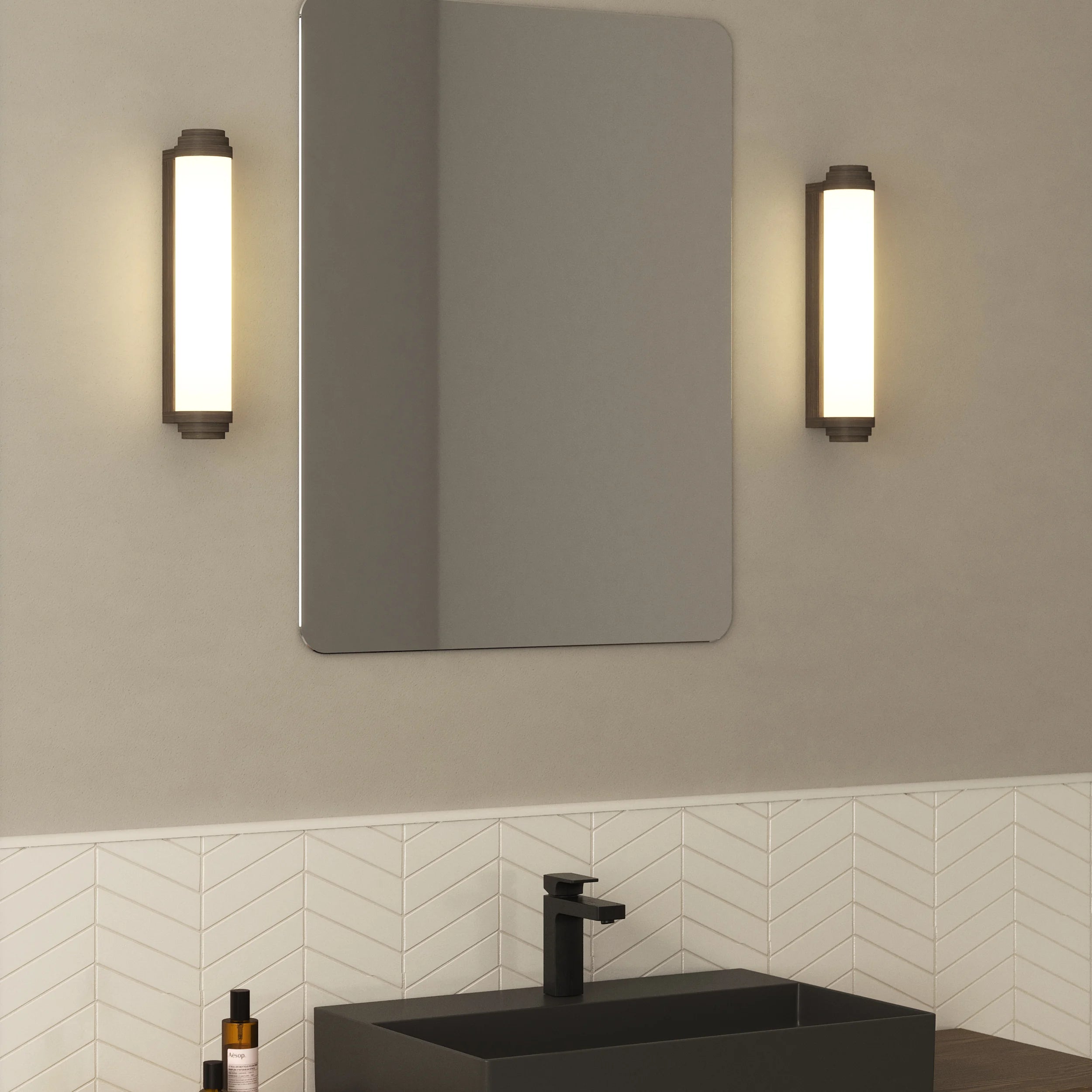 Burlington 400/600 Phase Wall Light