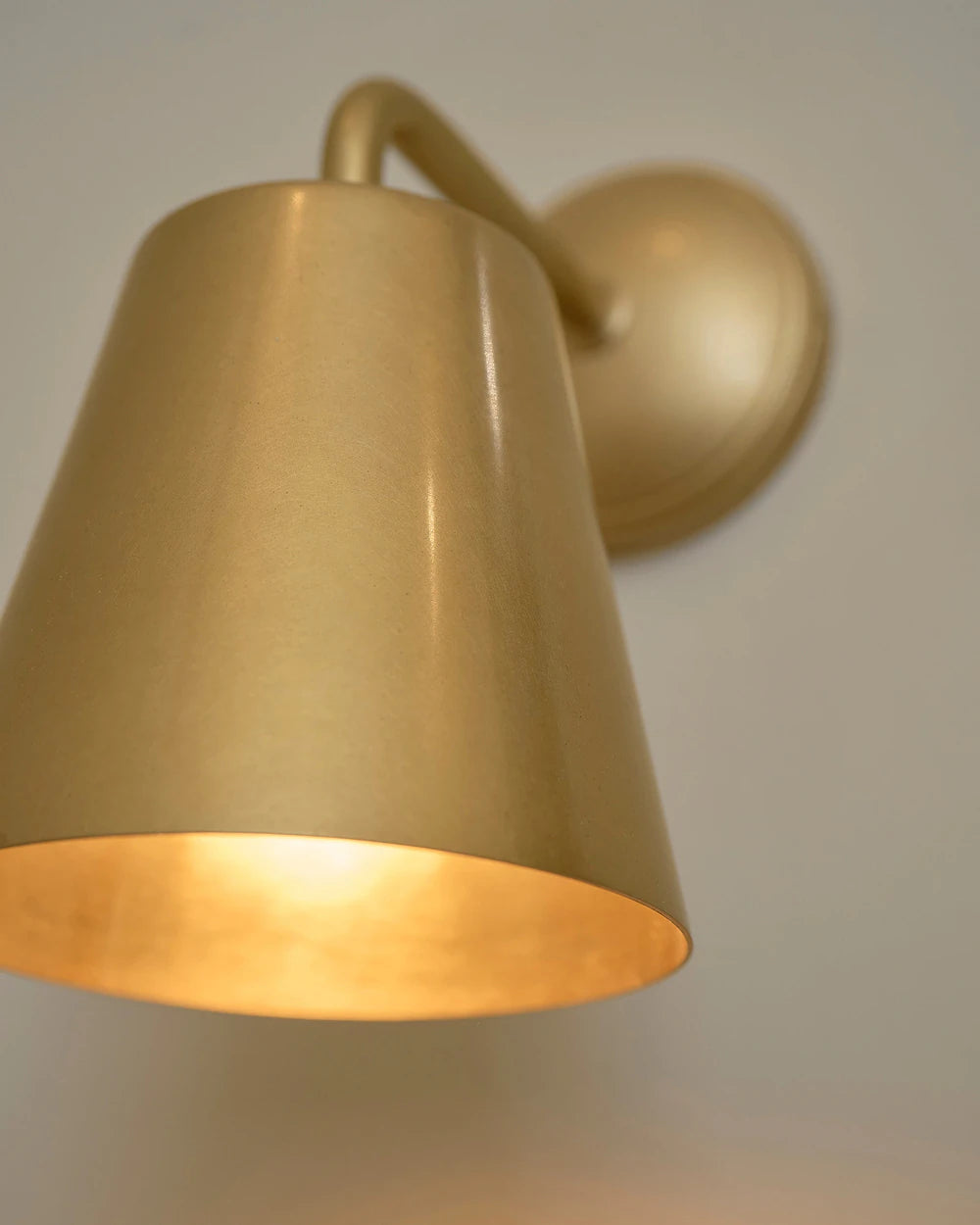 Richmond Wall Light- Brass