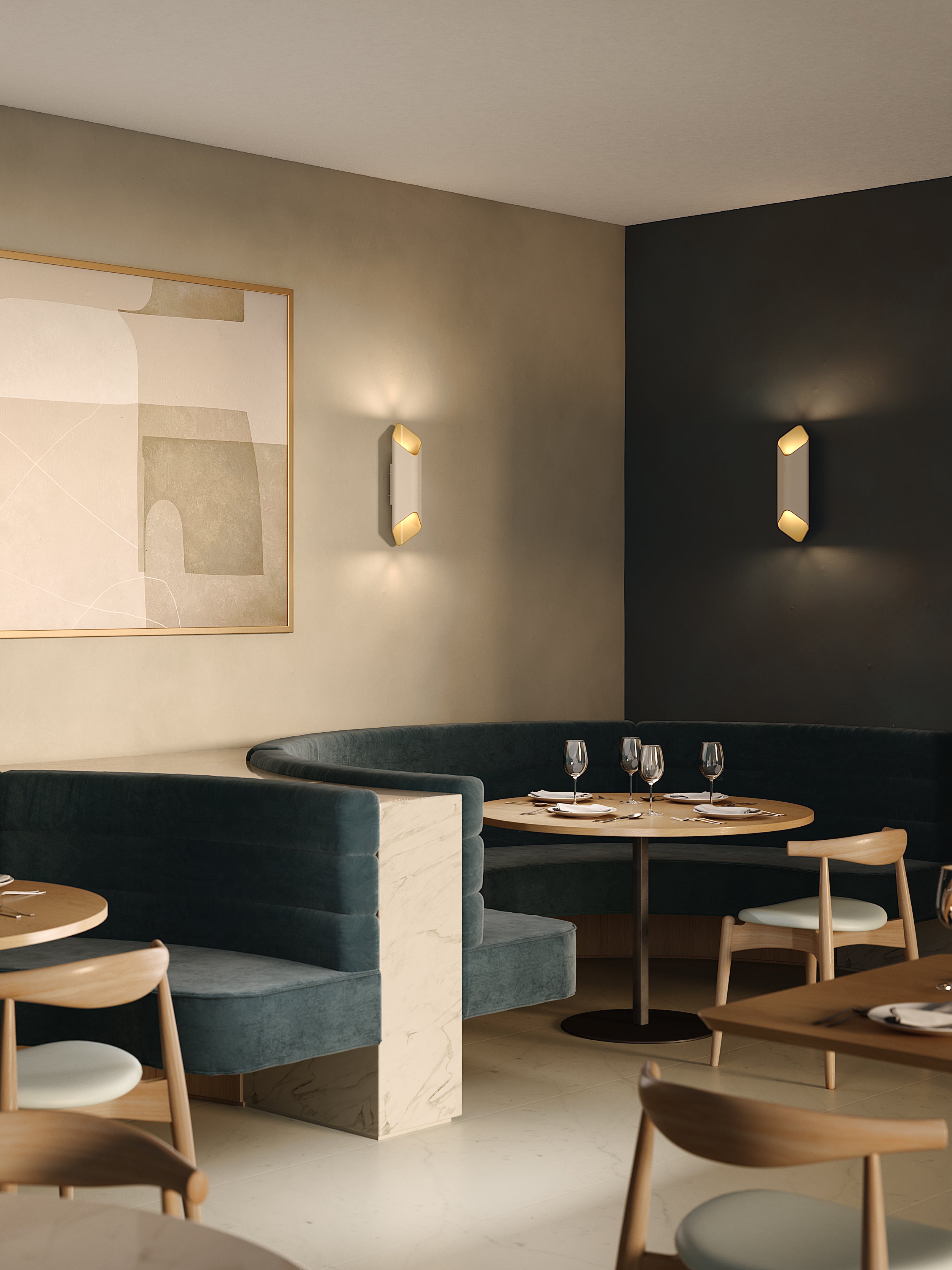 Ako 420/600 Phase Wall Light- Black/ White