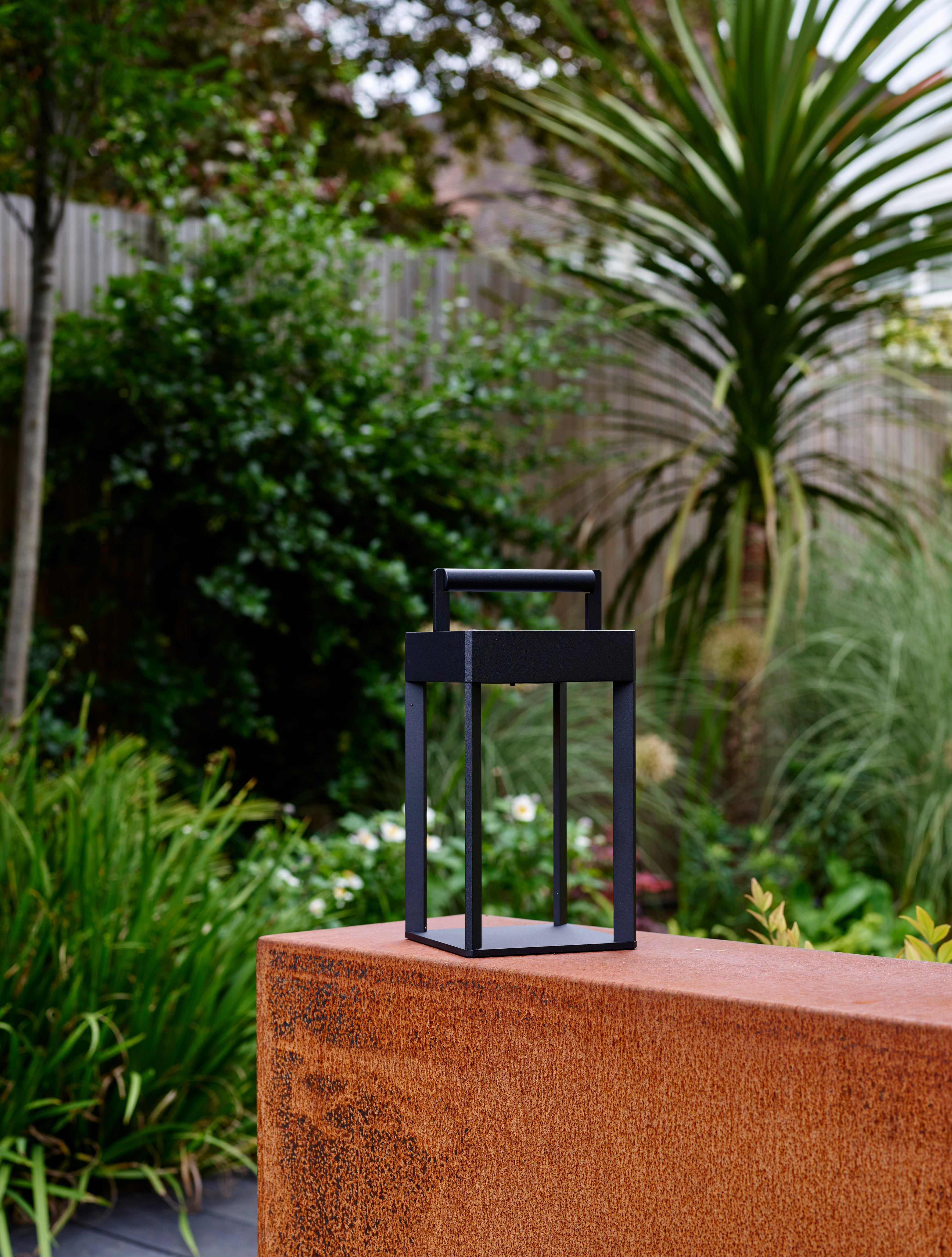Kuro 250/450 Portable Light