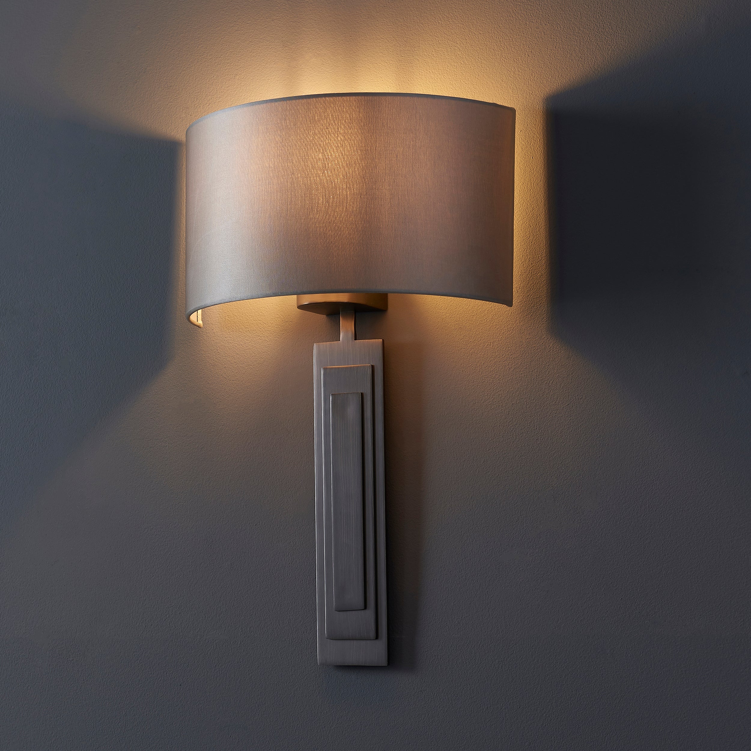 Blake Wall Light - Bronze / Antique Brass