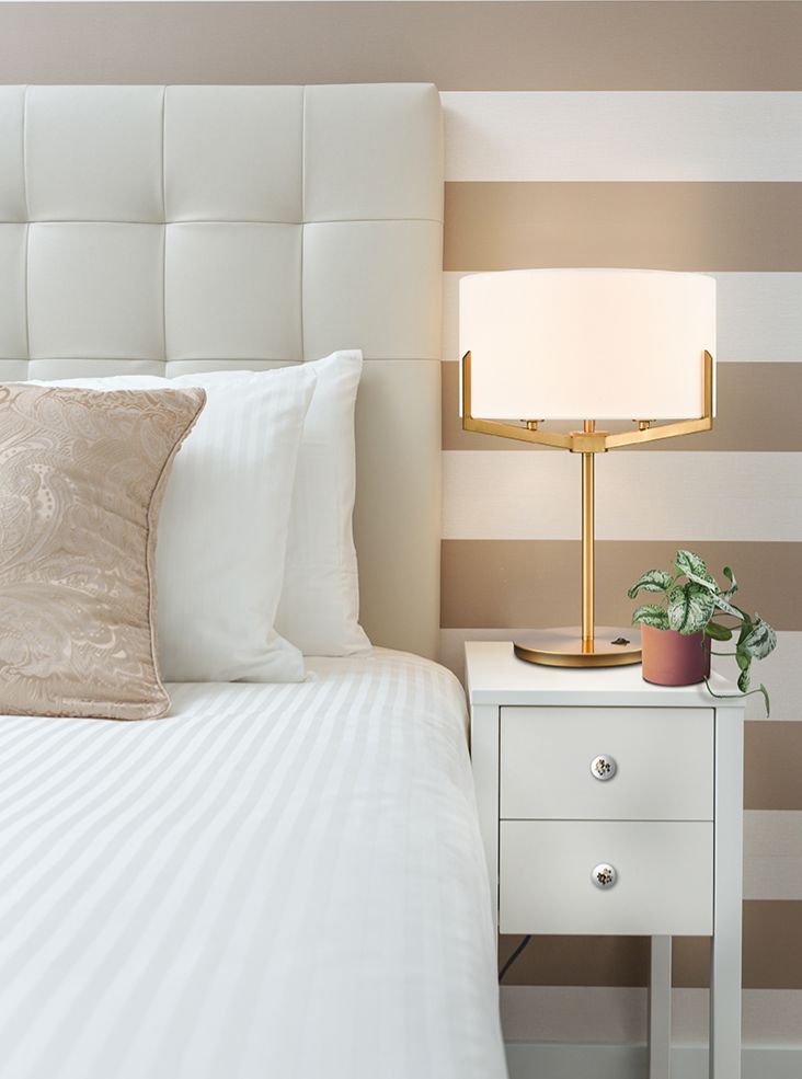 Sutton 3Lt Table Lamp - Cream Finish