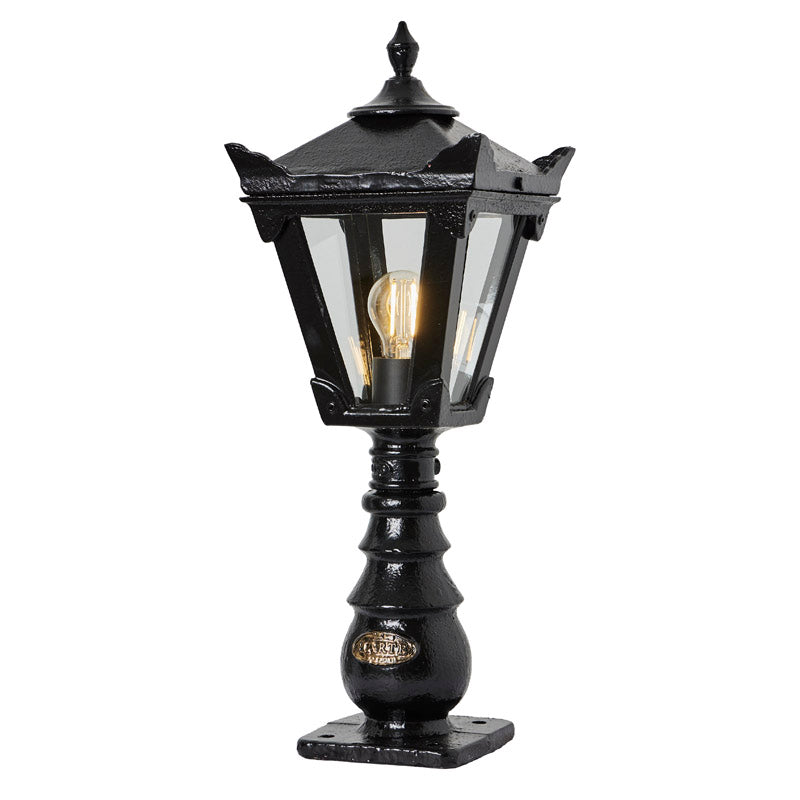 Horsham 0.6m Pedestal Light - Cast Iron