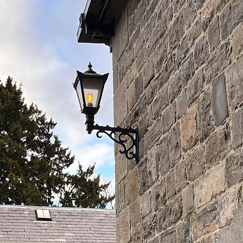 Malvern 1Lt Outdoor Wall Lamp - Cast Iron