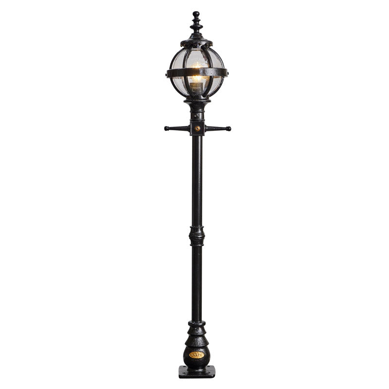 Doncaster 1Lt Cast Iron Lamp Post - Small/Large