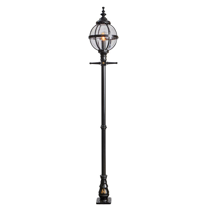 Doncaster 1Lt Cast Iron Lamp Post - Small/Large