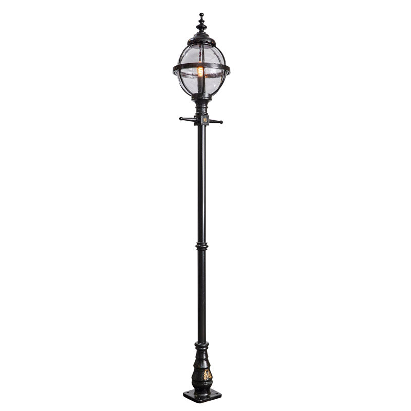 Doncaster 1Lt Cast Iron Lamp Post - Small/Large