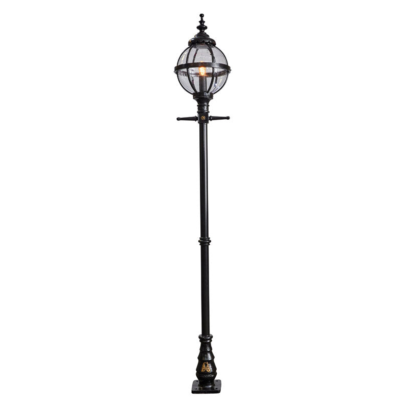 Doncaster 1Lt Cast Iron Lamp Post - Small/Large