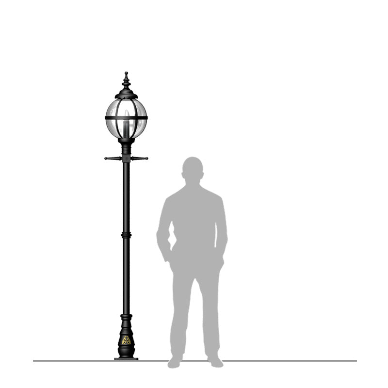 Doncaster 1Lt Cast Iron Lamp Post - Small/Large