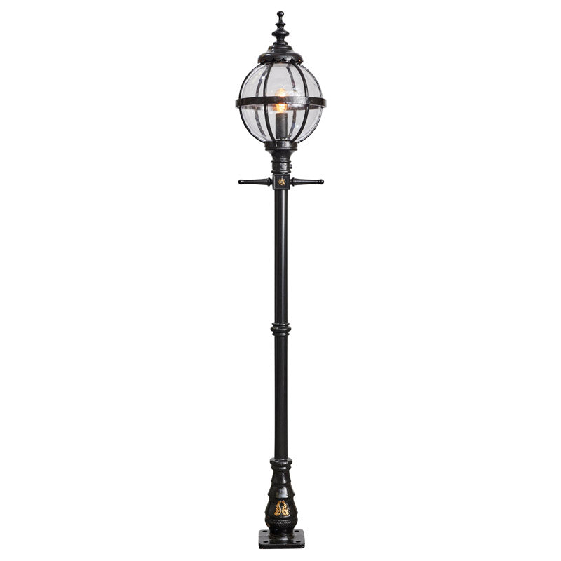Doncaster 1Lt Cast Iron Lamp Post - Small/Large