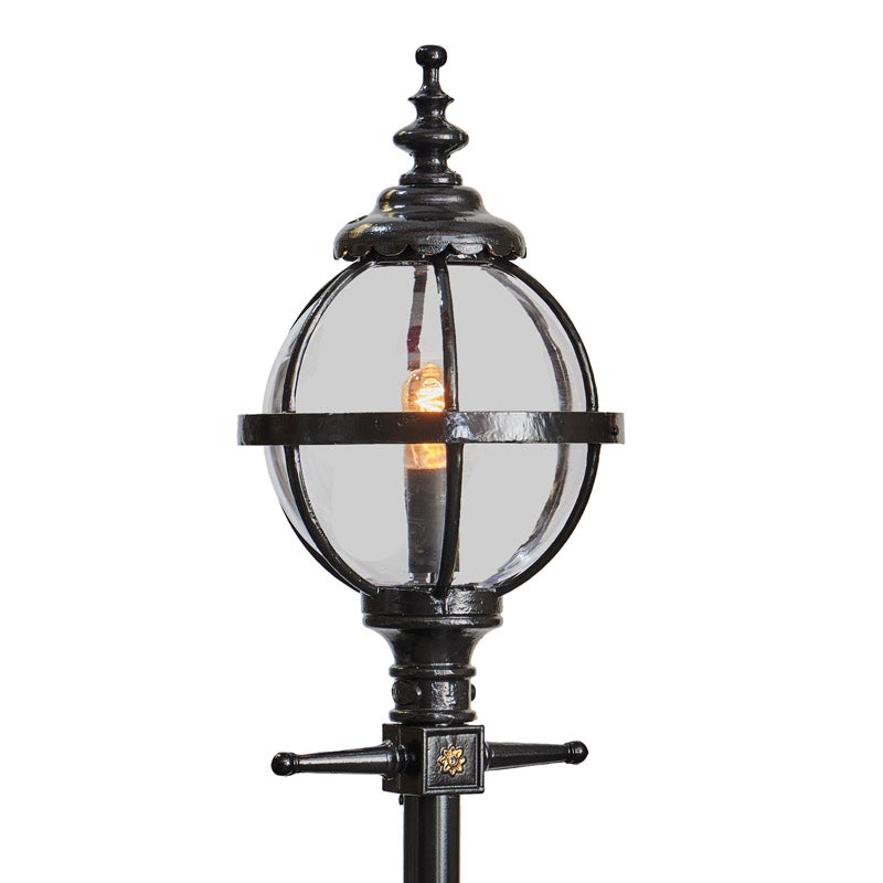Doncaster 1Lt Cast Iron Lamp Post - Small/Large