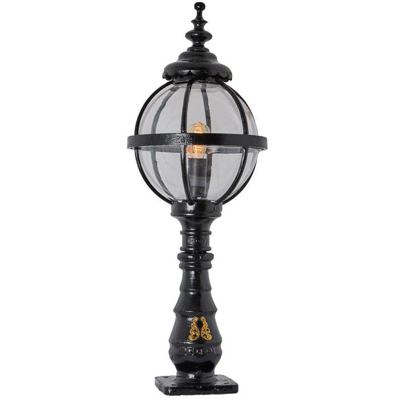 Skylark 1Lt Pedestal Light - Cast Iron