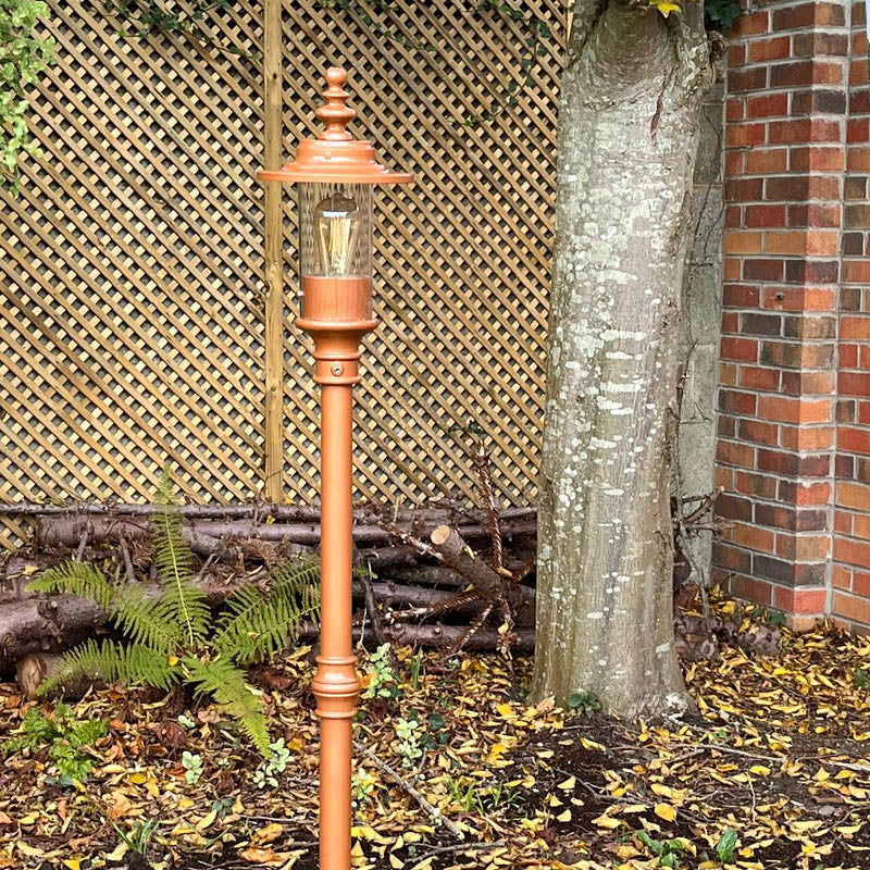 Betley 1Lt Lamp Post - Cast Iron