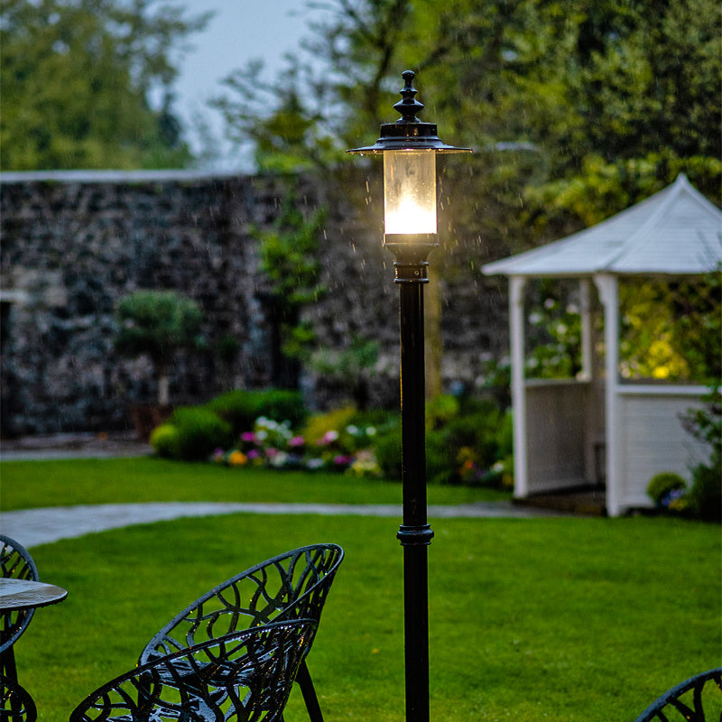 Betley 1Lt Lamp Post - Cast Iron