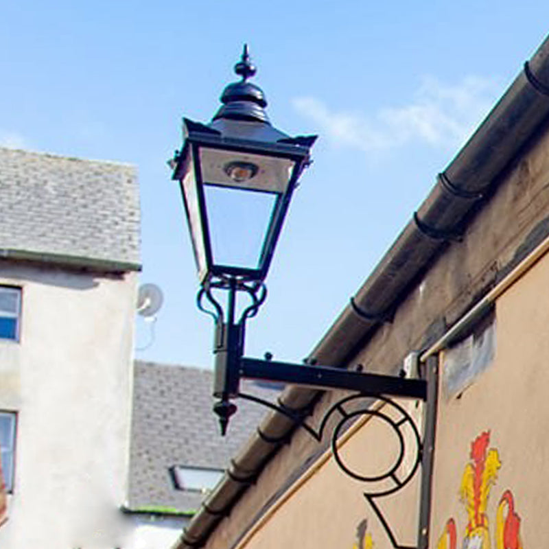 Laverton 1Lt Outdoor Wall Lamp - Cast Iron
