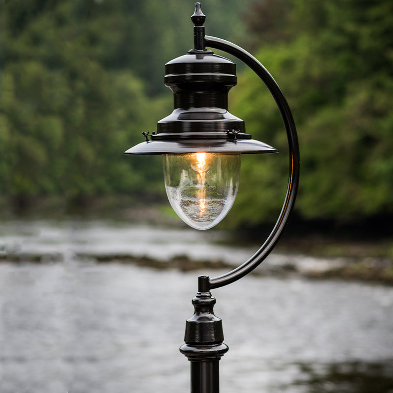 Ravenswood 1Lt Teardrop Lamp Post - Cast Iron