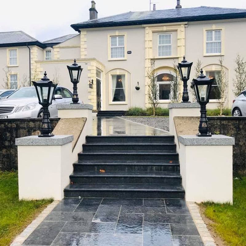 Hopetown 1.1m Pedestal Light - Cast Iron