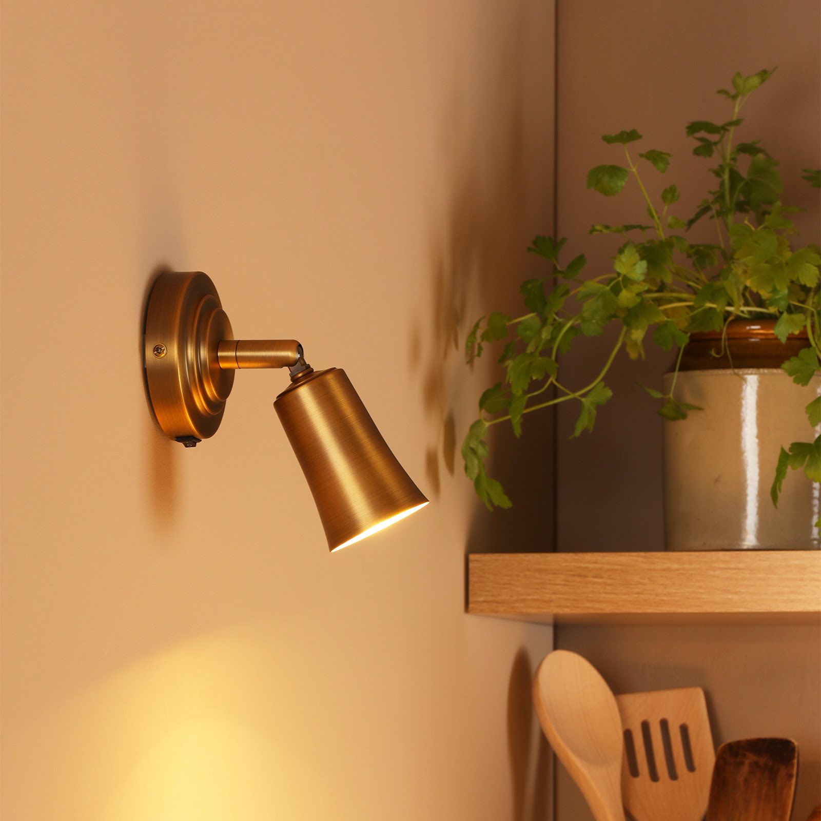 Jedrek Single Spotlight- Aged Brass
