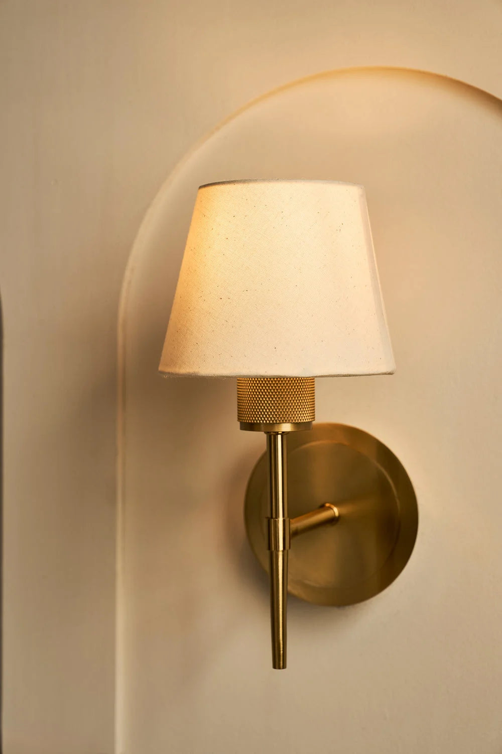 Knurled Torch Wall Light - Light Natural Cotton Brass Finishes