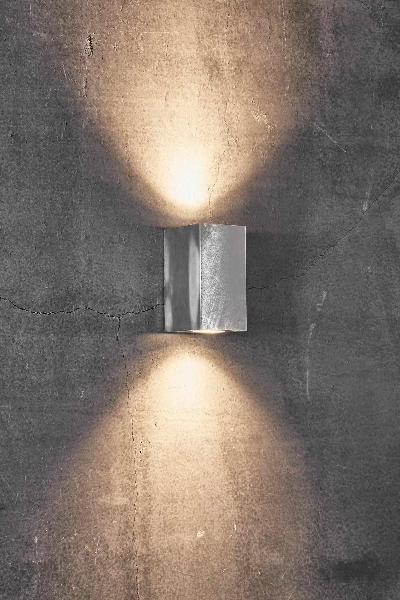 Canto Maxi Coastal Wall Light- Various Finishes