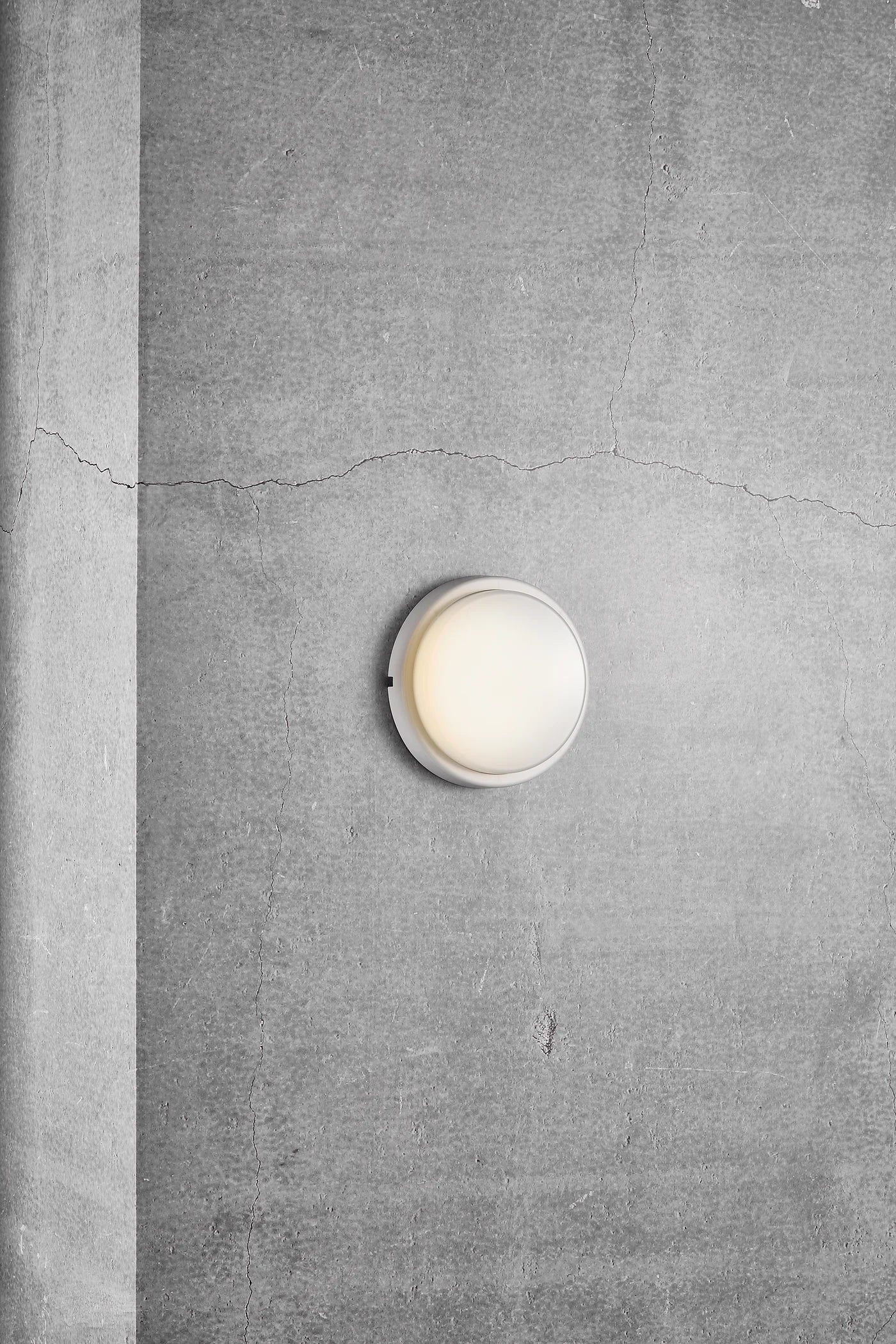 Cuba Outdoor Energy Wall light- Round/ Oval