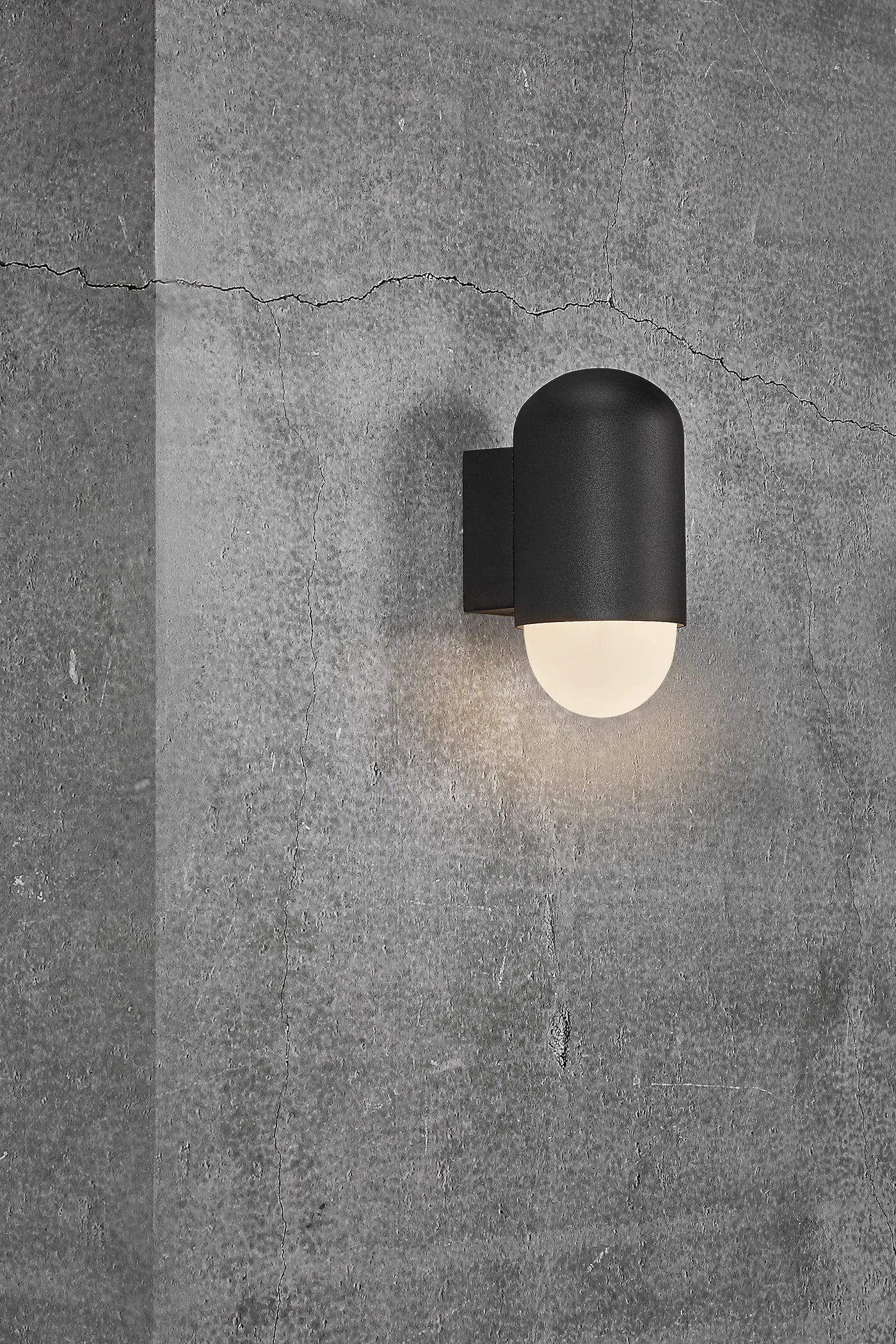Heka Wall Light- Black/ Sand Finish