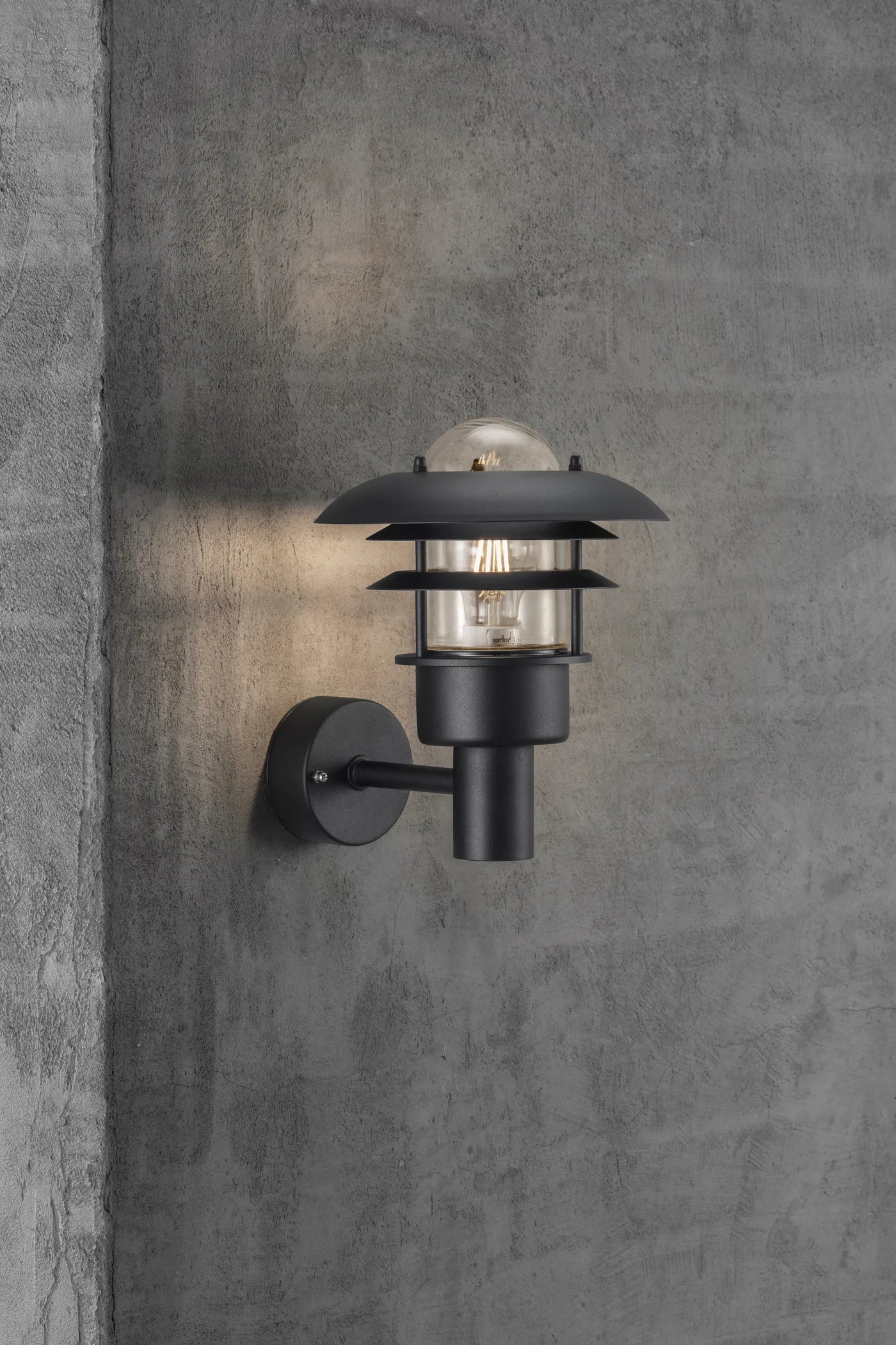 Lønstrup 22/32 Wall light - Galvanized/ Black