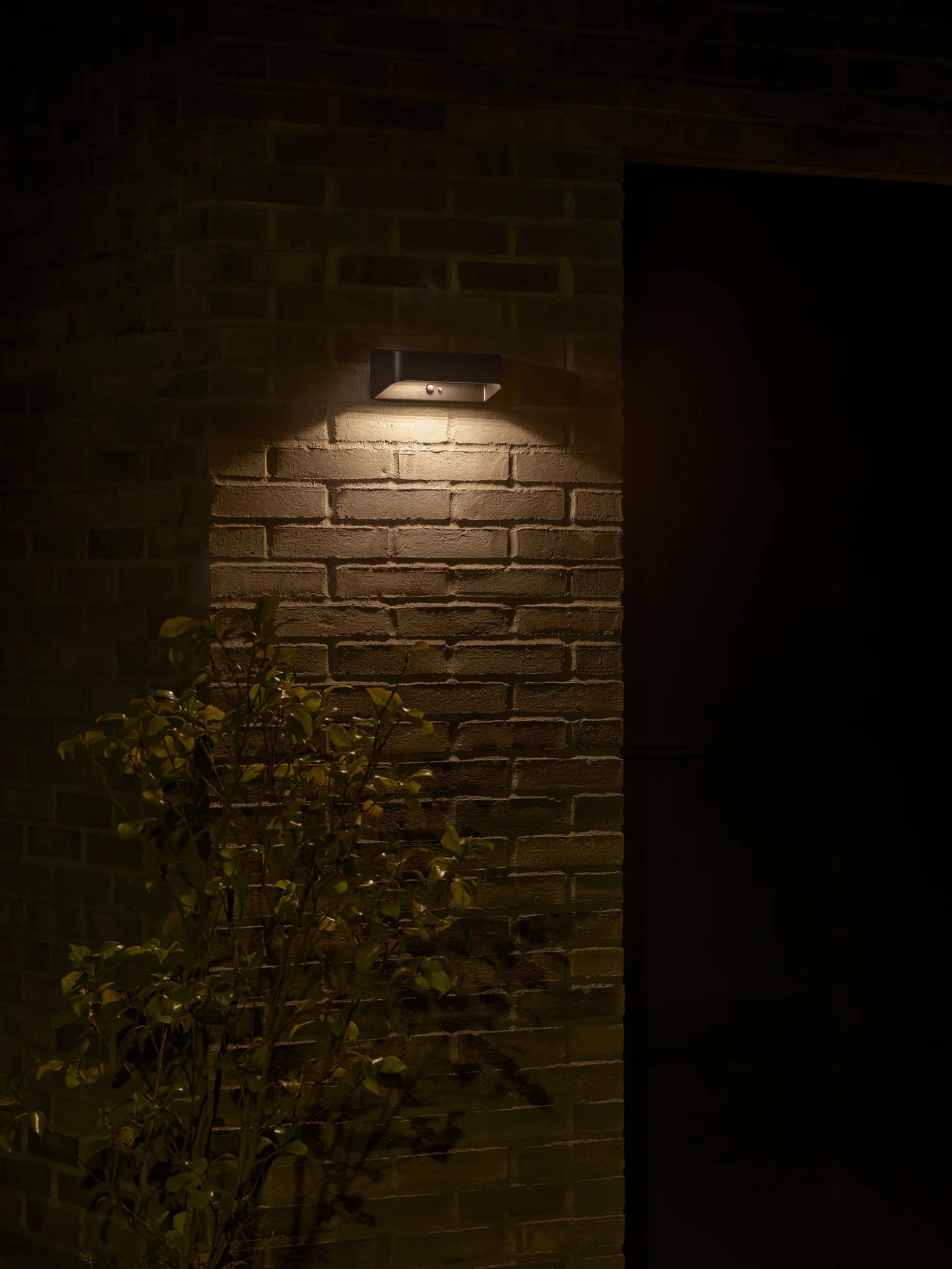 Marcellio Solar Wall light- Black/ Brown Finish