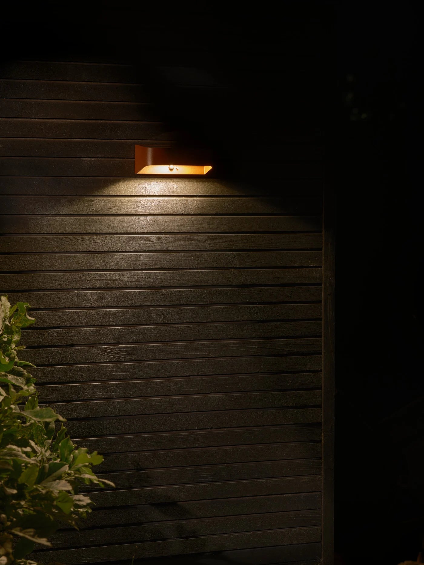 Marcellio Solar Wall light- Black/ Brown Finish