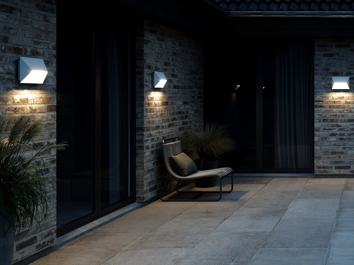 Pontio 15'/27' Wall light- Various Finishes