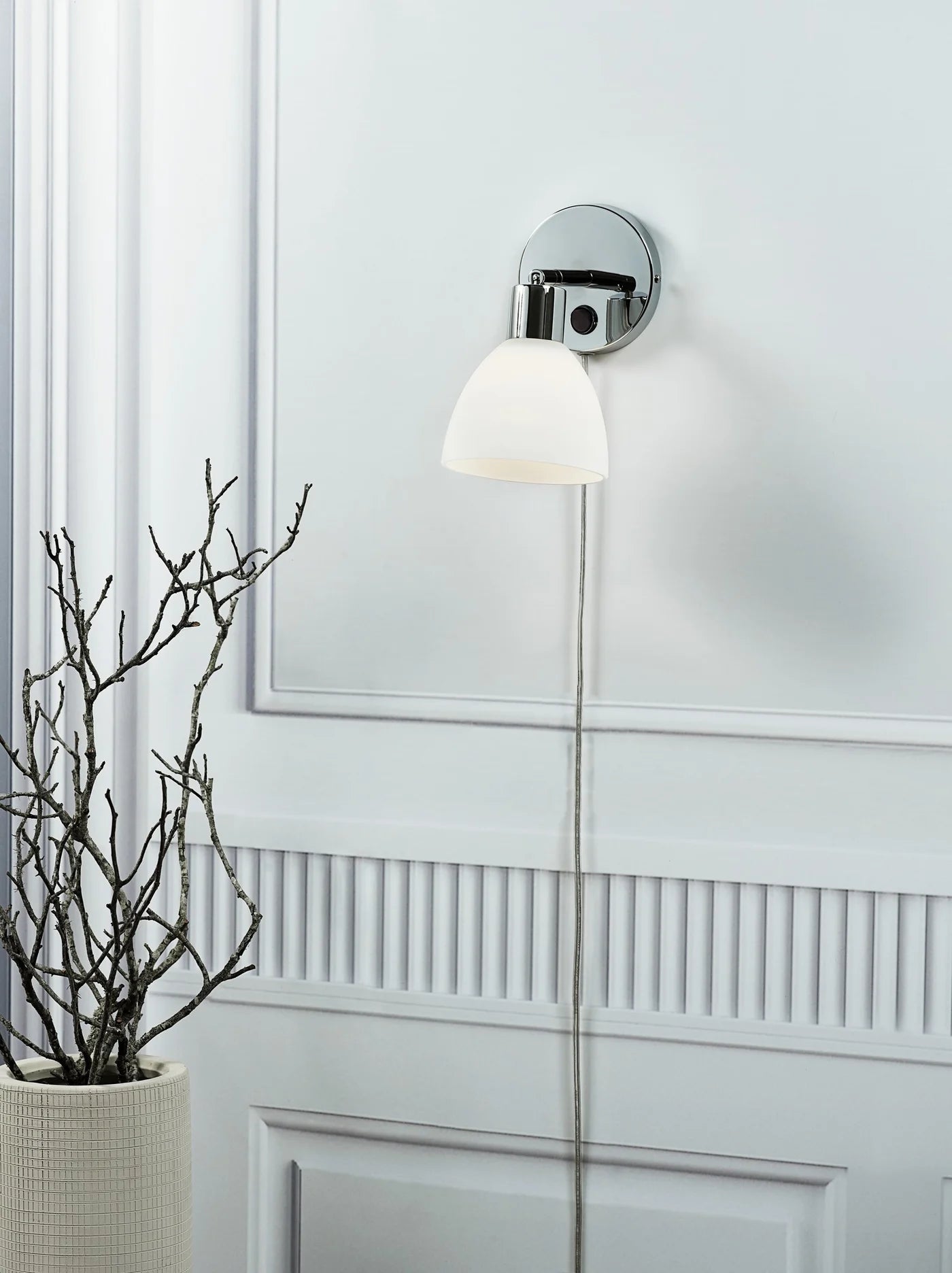 Ray Wall Light- Black/ Chrome Finishes
