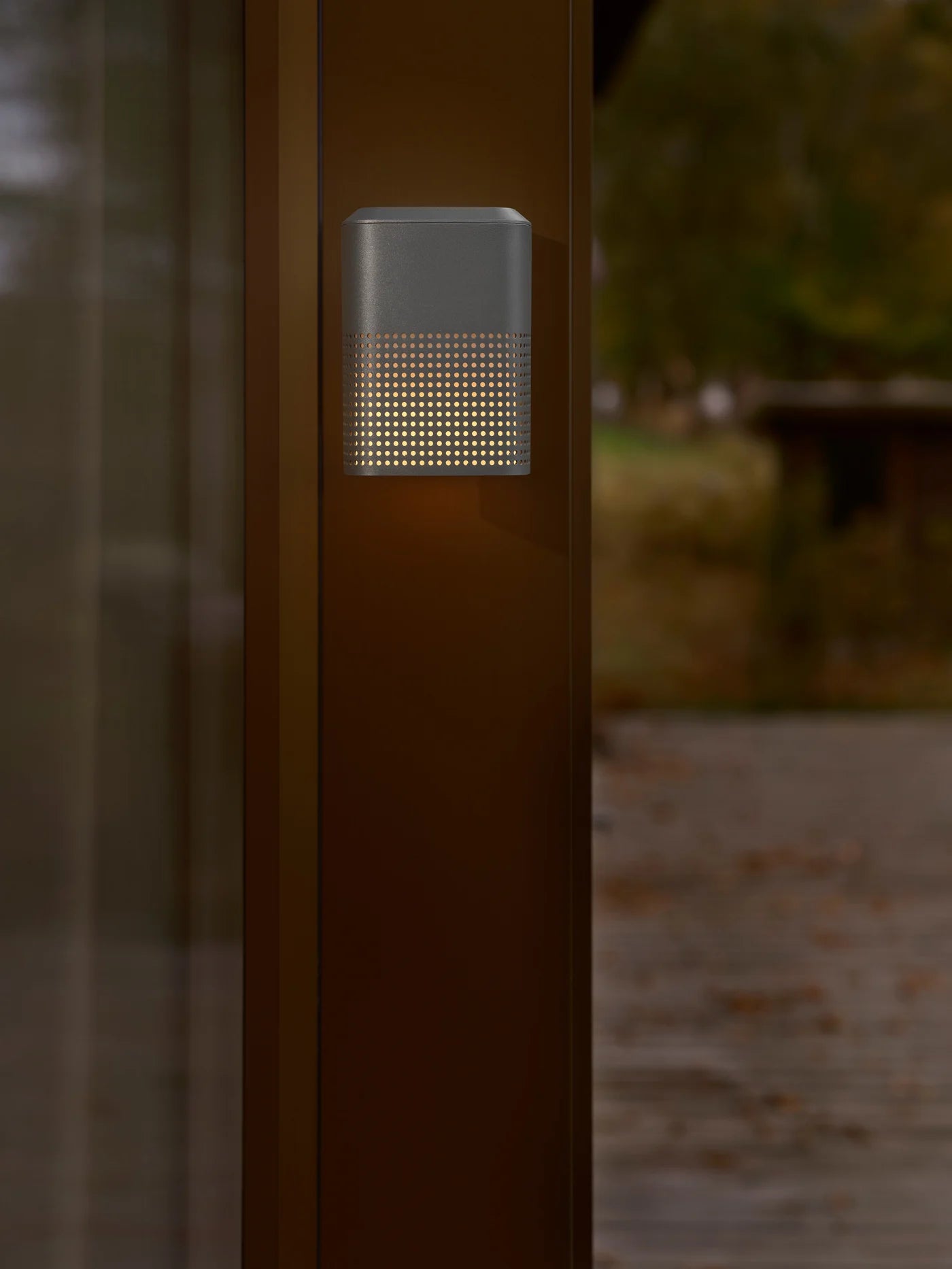 Sidara Outdoor Wall Light- Brown/ Anthracite/Black Finish