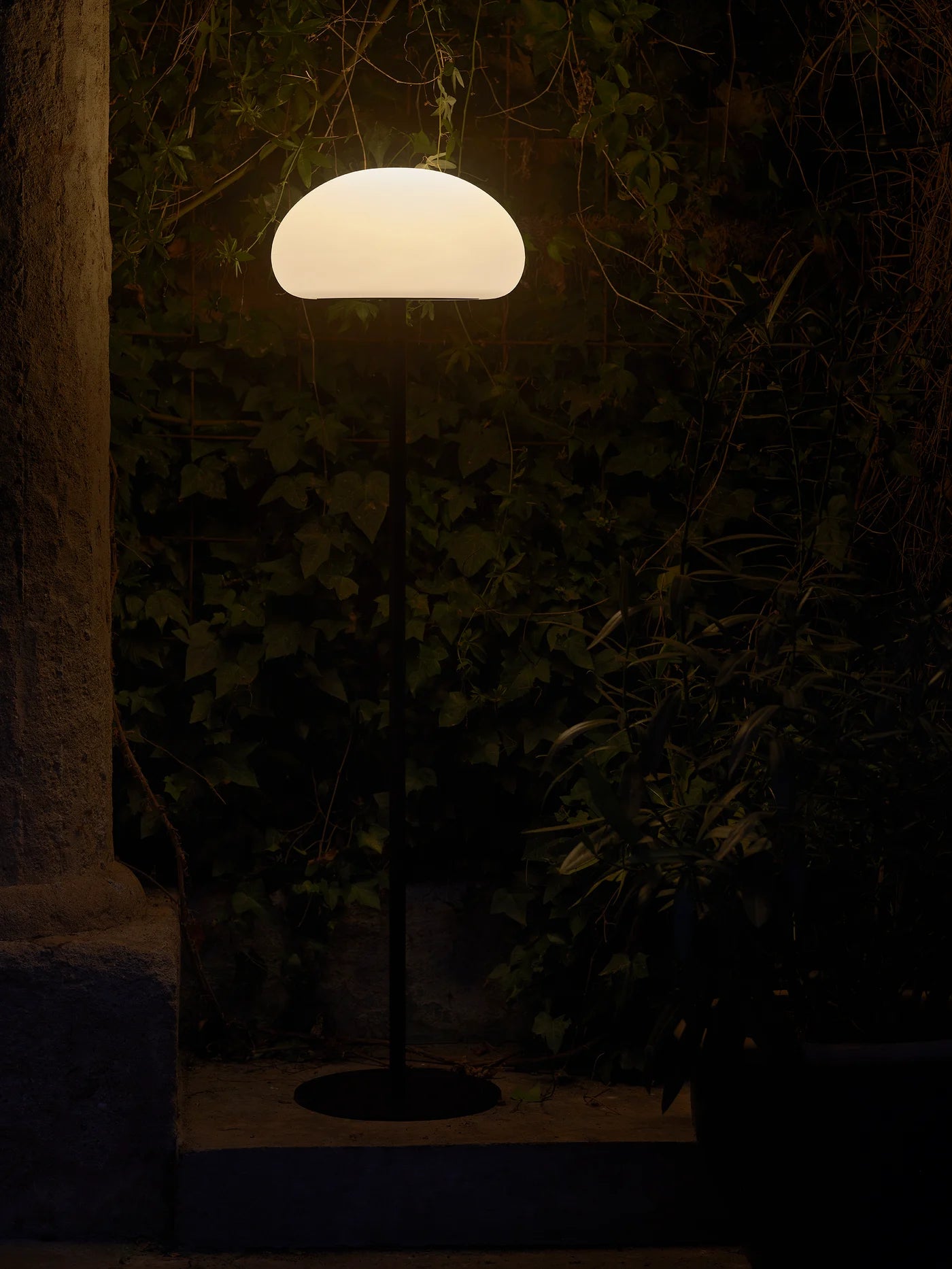 Sponge 34' Battery Floor Lamp