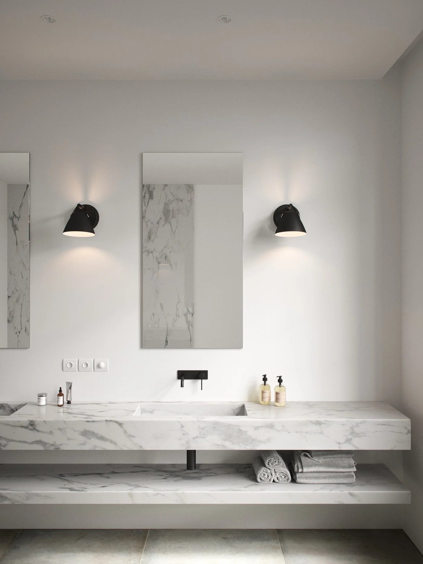 Strap 15' Wall Light- Black/ White