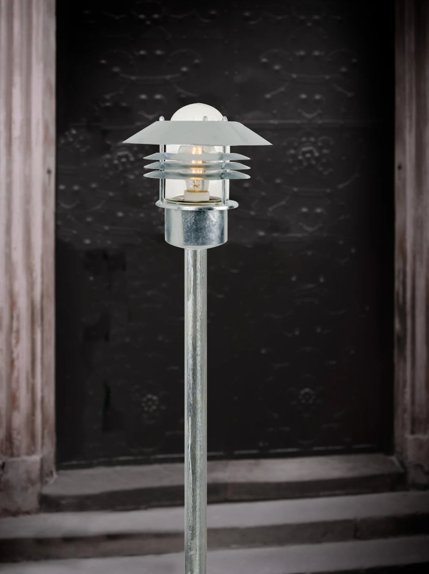 Vejers Bollard- Galvanized/ Black