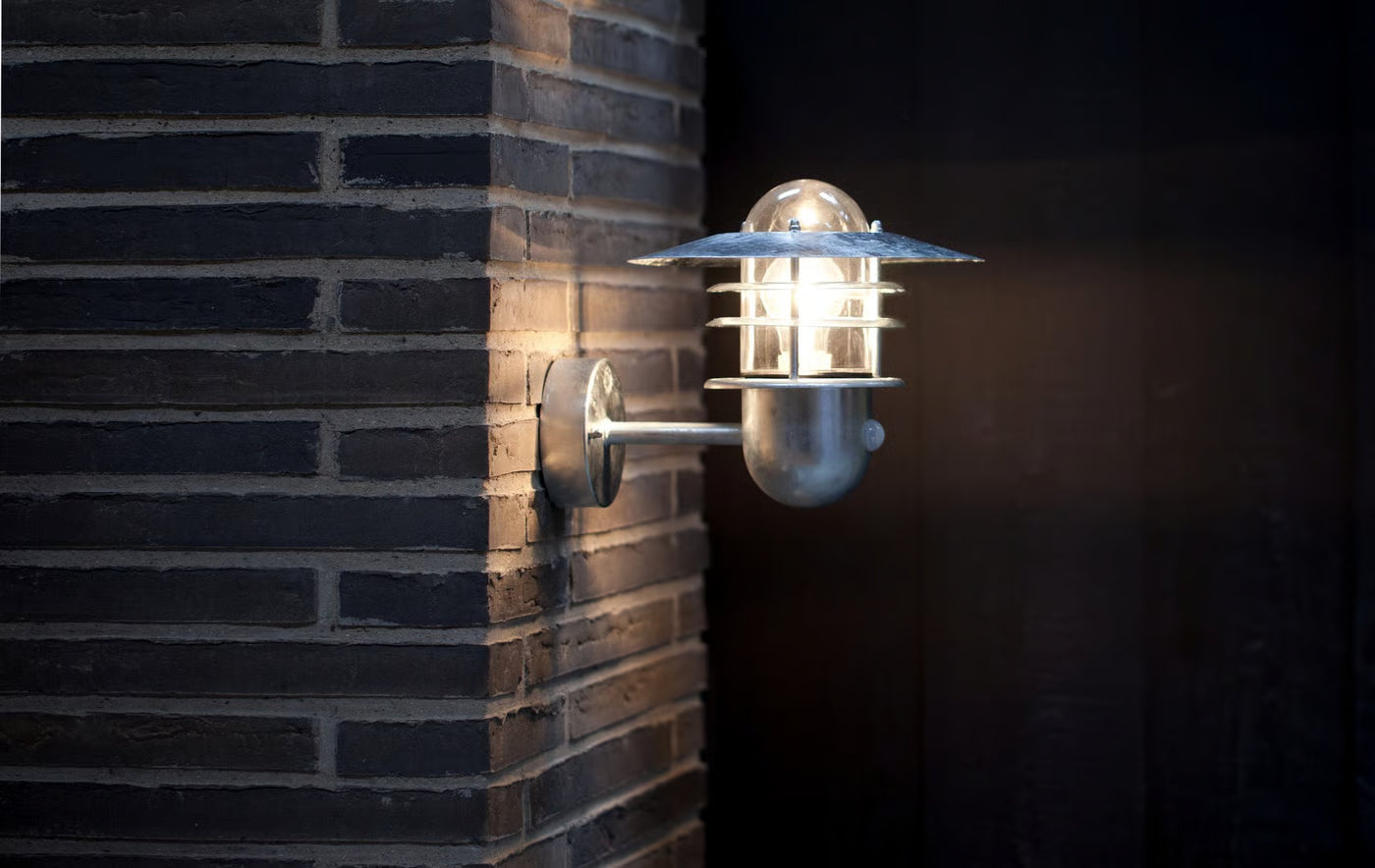 Agger Sensor Wall light Galvanized