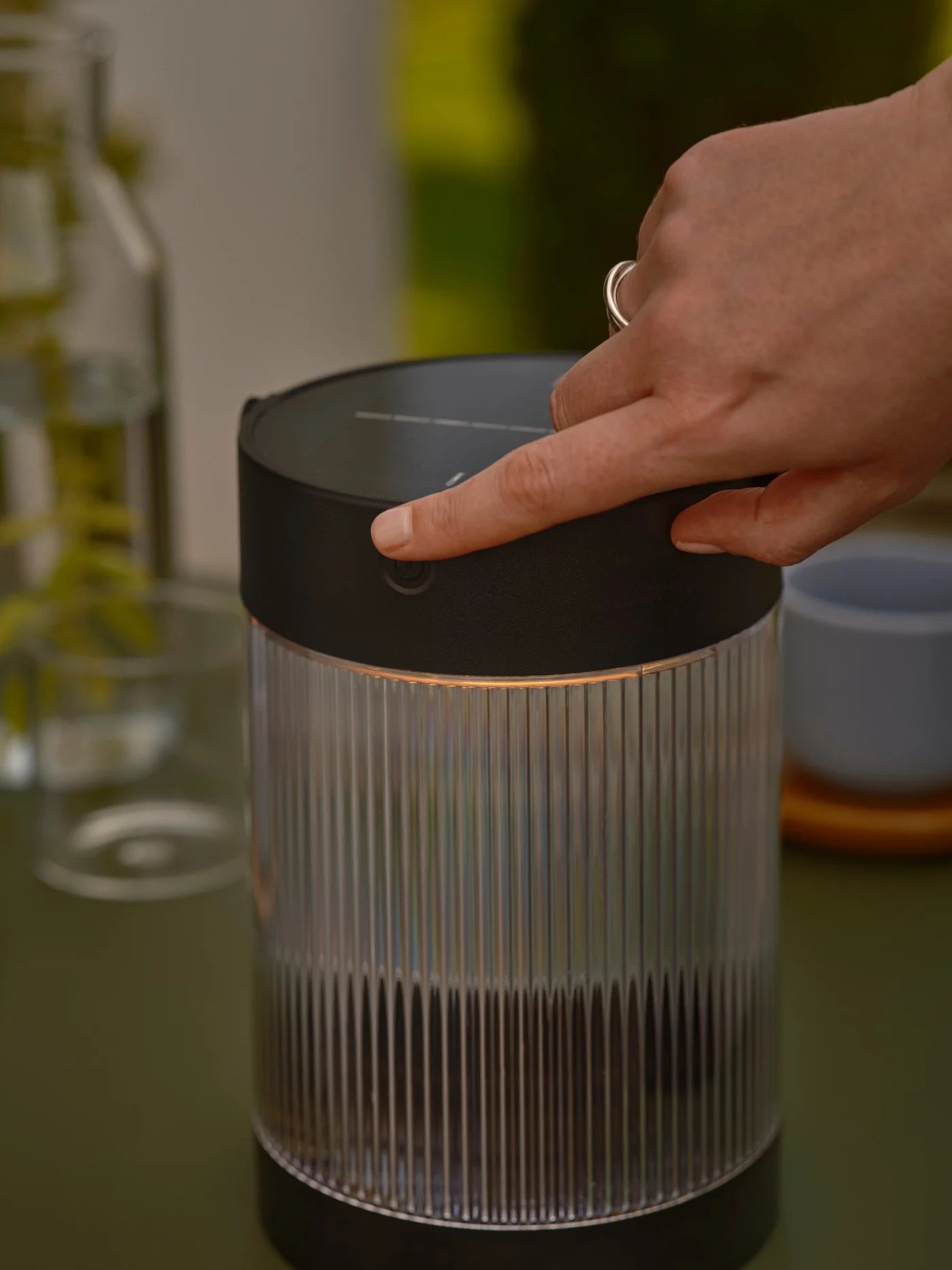 Coupar Solar Table lamp- Black/ Sand Finish