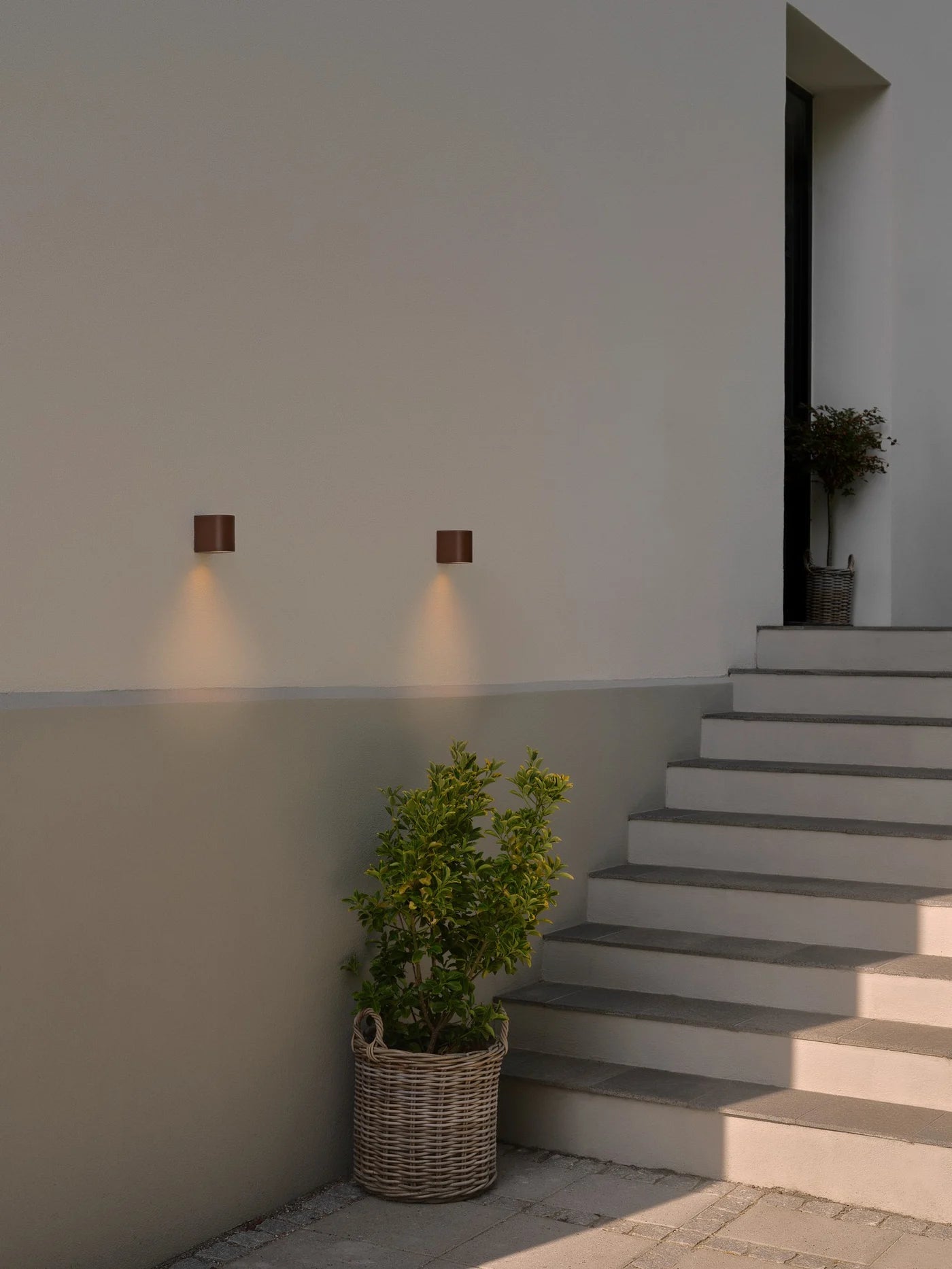 Dion Single/ Double Wall light- Black/ Rusty