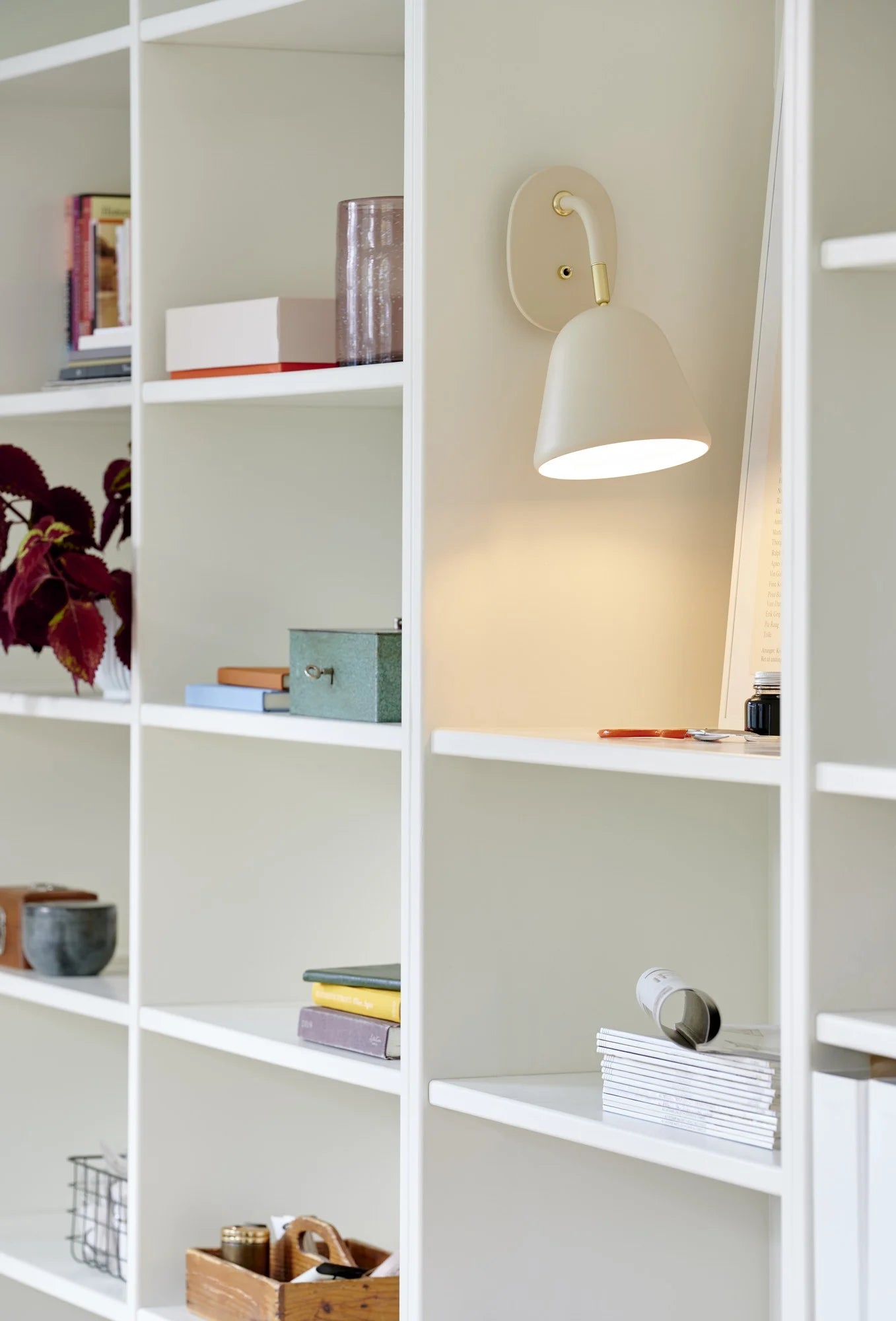 Fleur 15' Wall Light- Beige