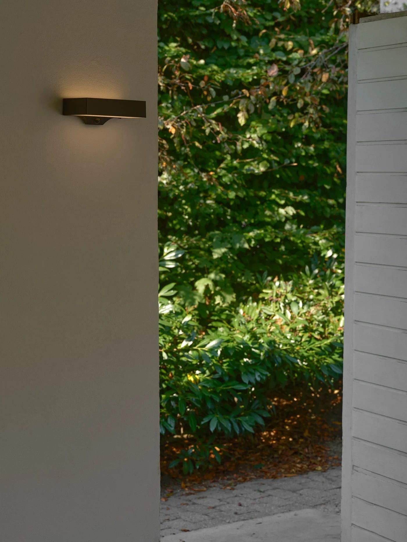 Monay Round/ Square Solar Wall light