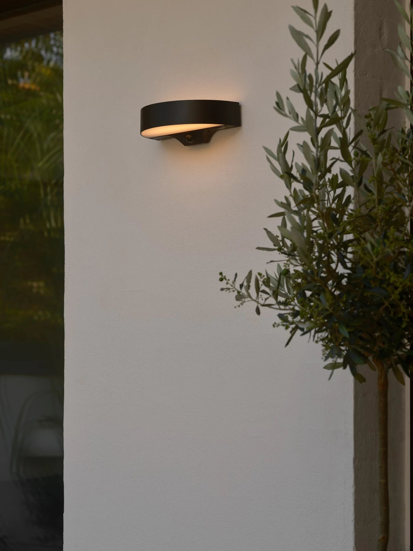 Monay Round/ Square Solar Wall light