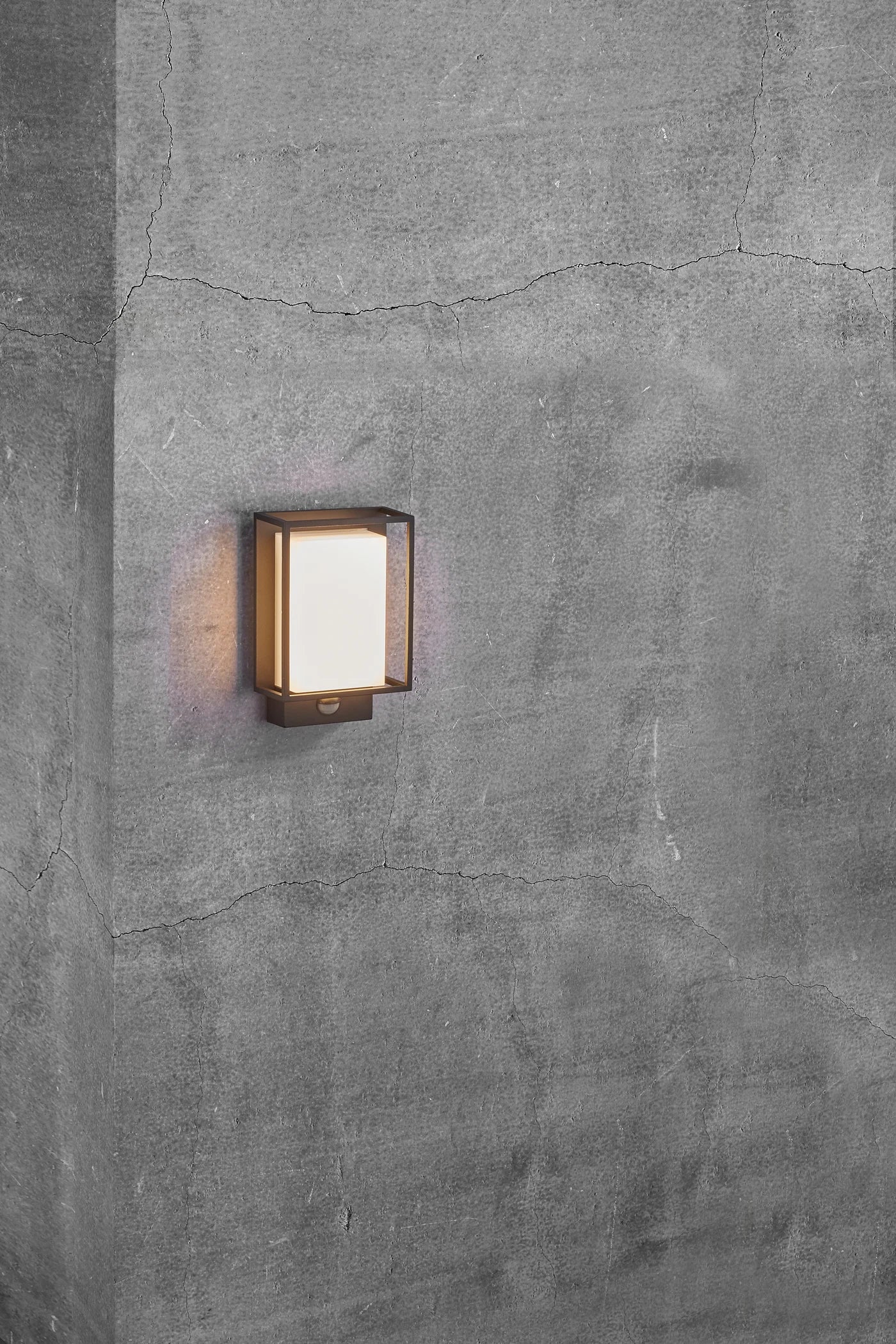 Nestor Sensor Wall light