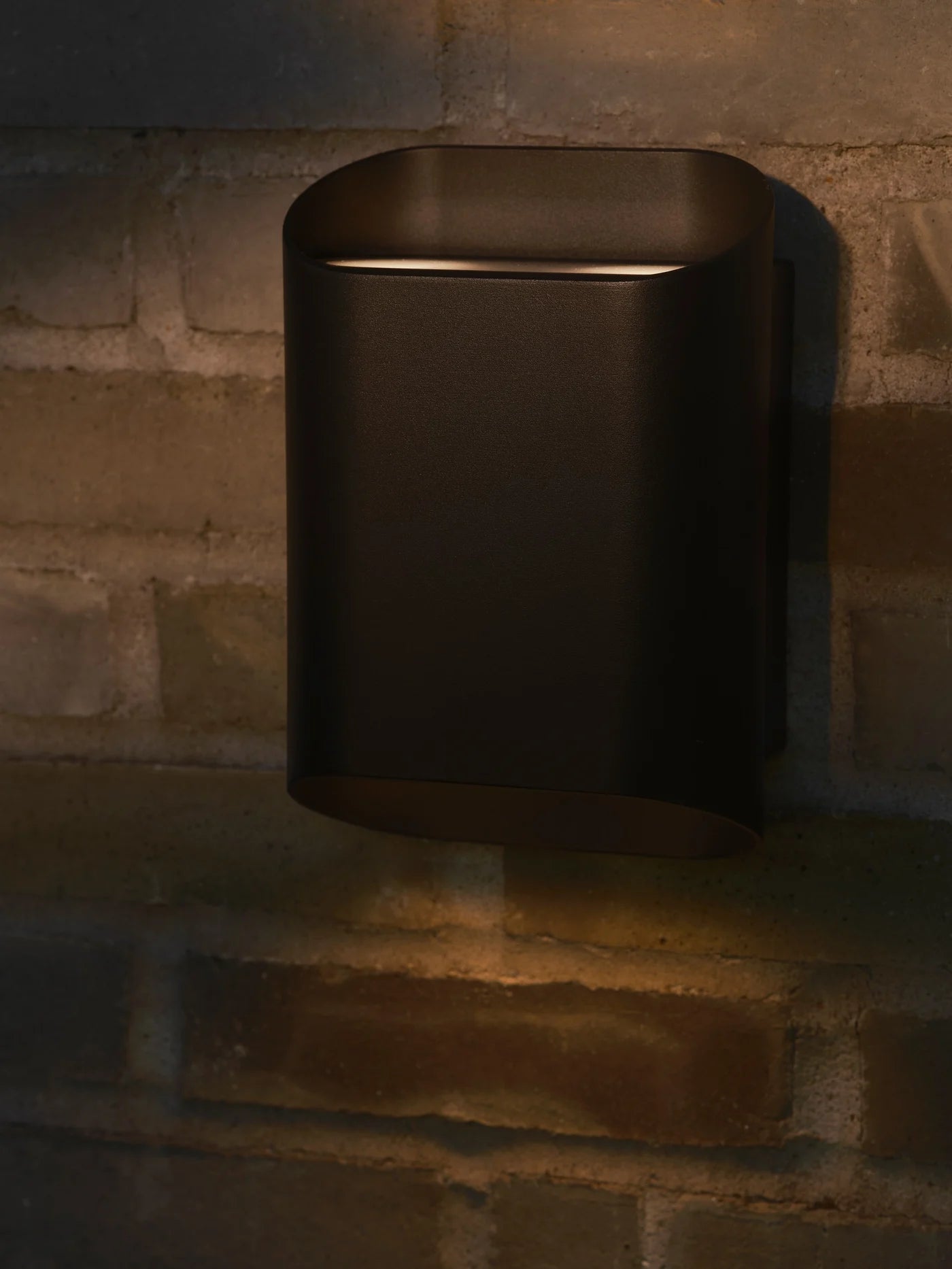 Nico 22 Round Maxi Wall light