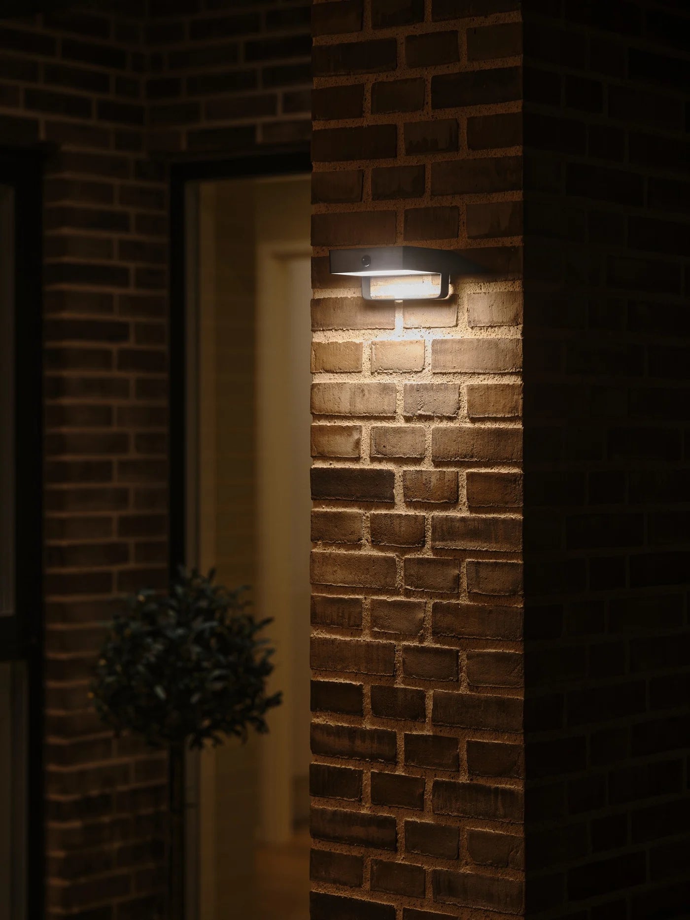 Saulio Solar Wall light