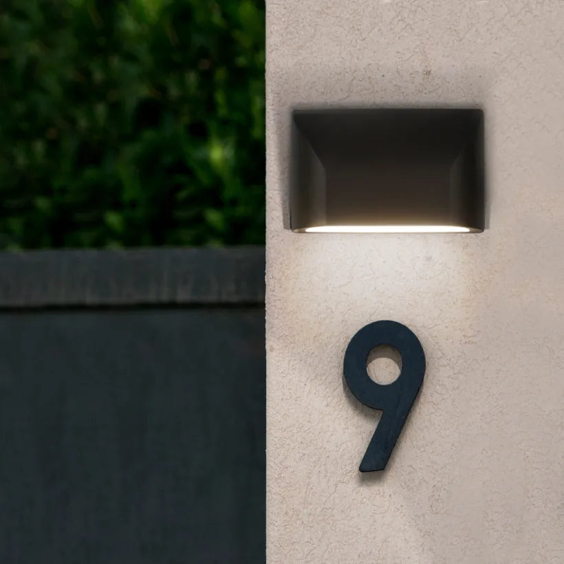 Yokahama IP54 Outdoor Wall Light