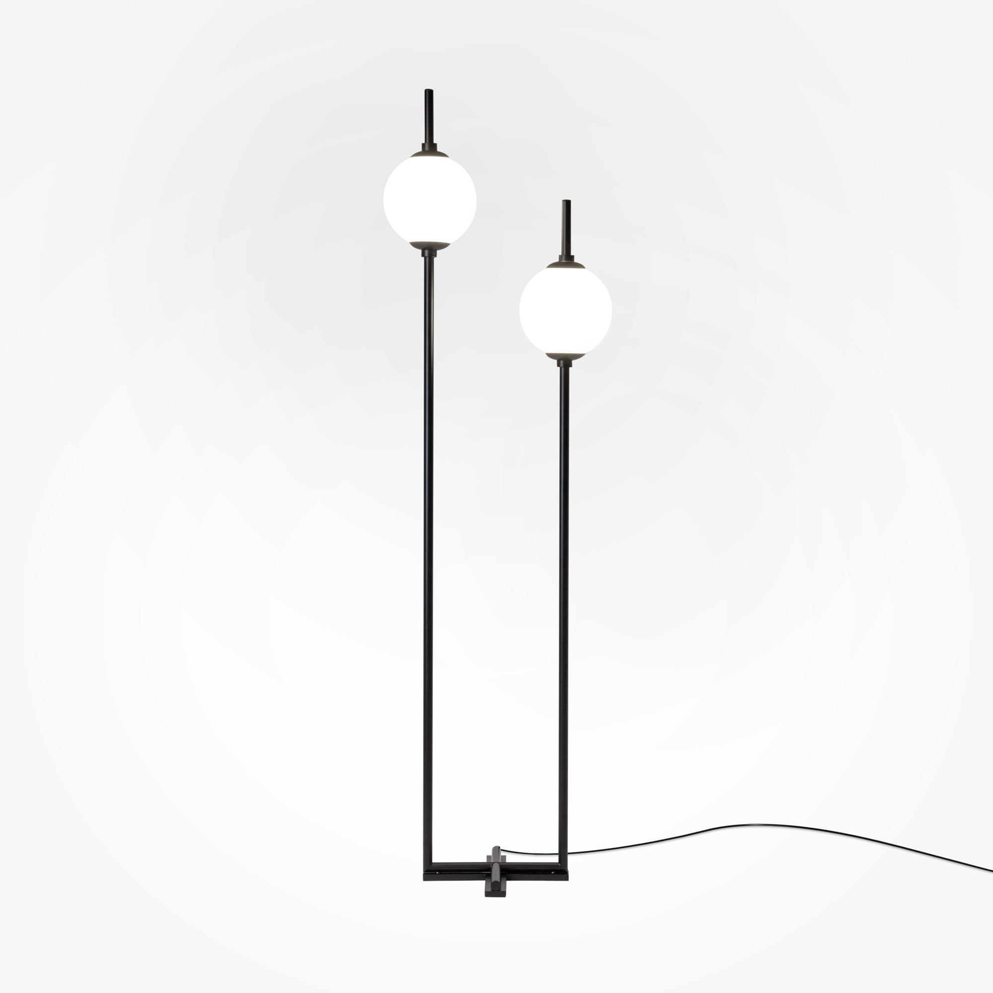 The Sixth Sense Floor lamp Integrated LED - Black & White/Brass & White Finish